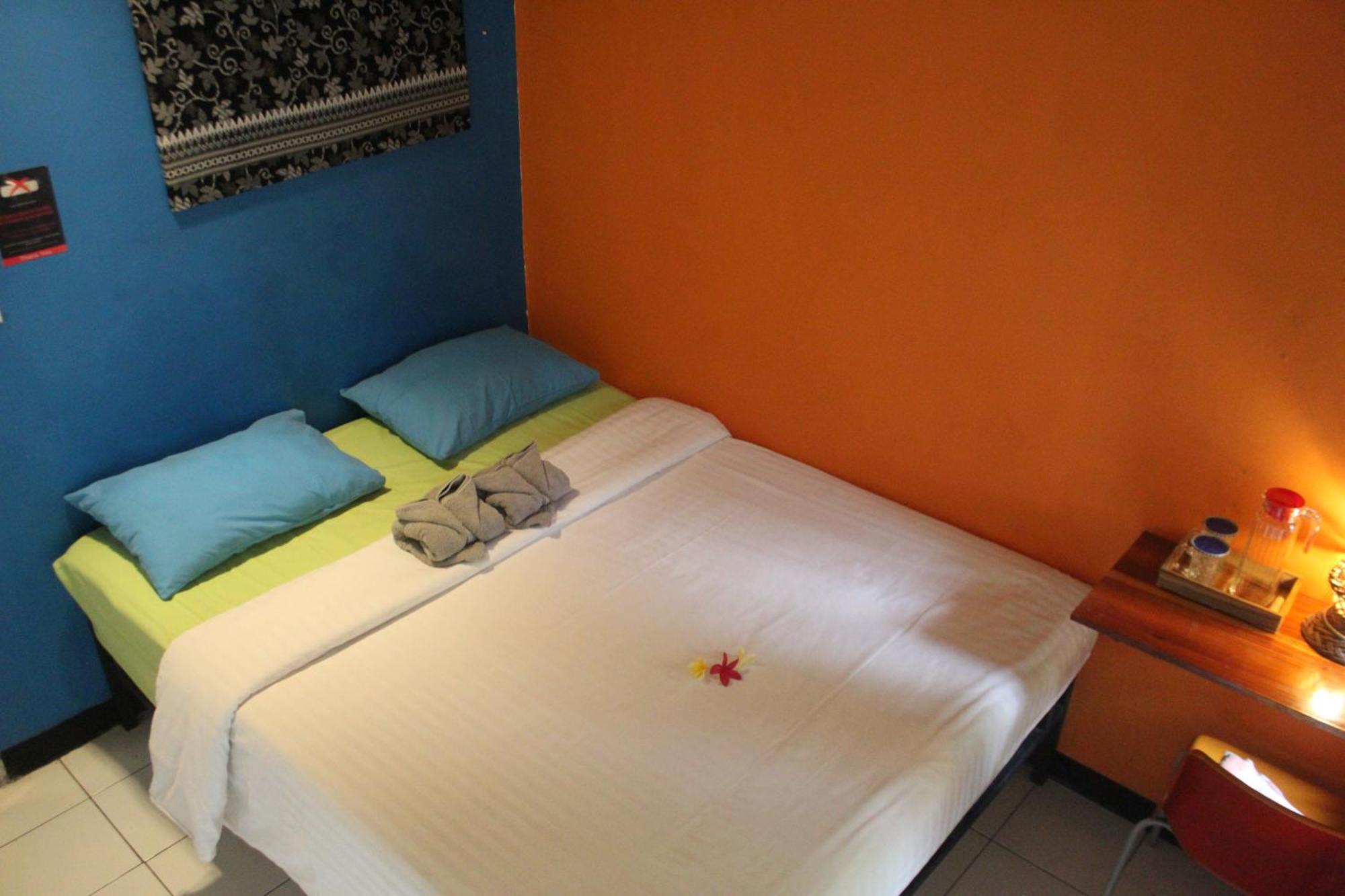 Viavia Guesthouse Yogyakarta Esterno foto