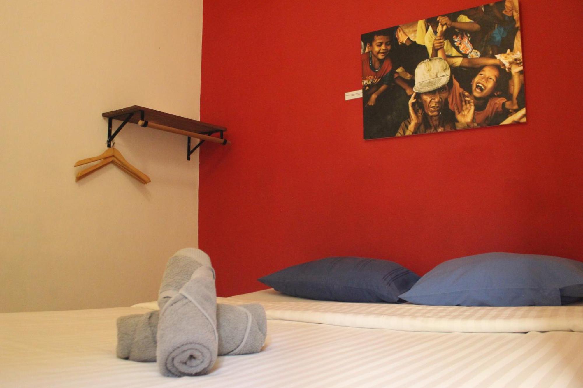 Viavia Guesthouse Yogyakarta Esterno foto